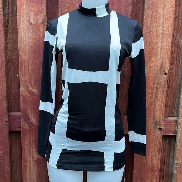 Good Time USA Tops - Good Time USA Long Sleeve Cowl Turtleneck Blouse Top Size M Black/White